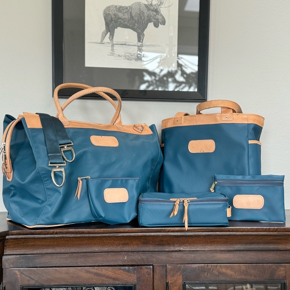 Jon Hart designs travel set: French blue w/blank monograms!